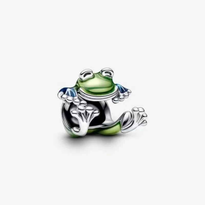 Hero-Inspired charm – 925 Sterling Silver